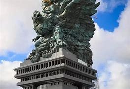 Selisih Tinggi Patung Garuda Wisnu Kencana Dengan Liberty